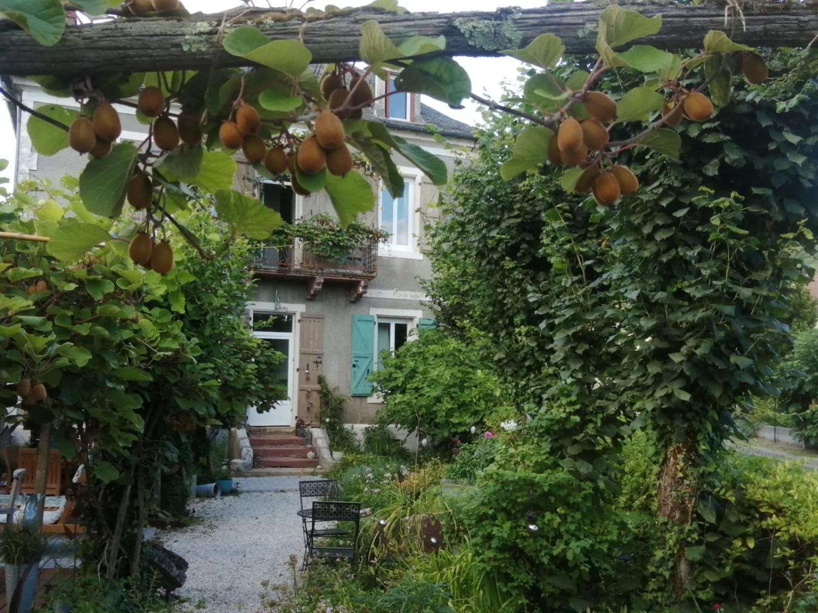 La maison O kiwis - Chambres d'hôtes Saint-Denis-lès-Martel Exterior foto